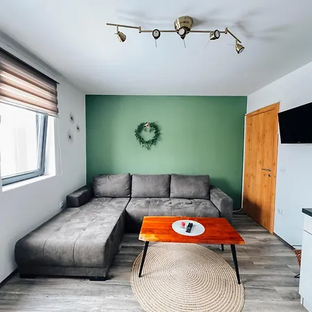 Ski2door - Suncani Breg, 50m From Slope *